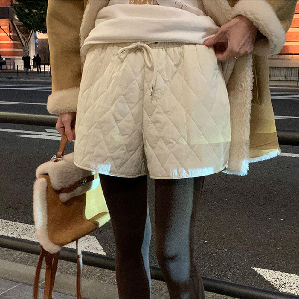 [DE923]포코 퀼팅 밴딩 숏팬츠